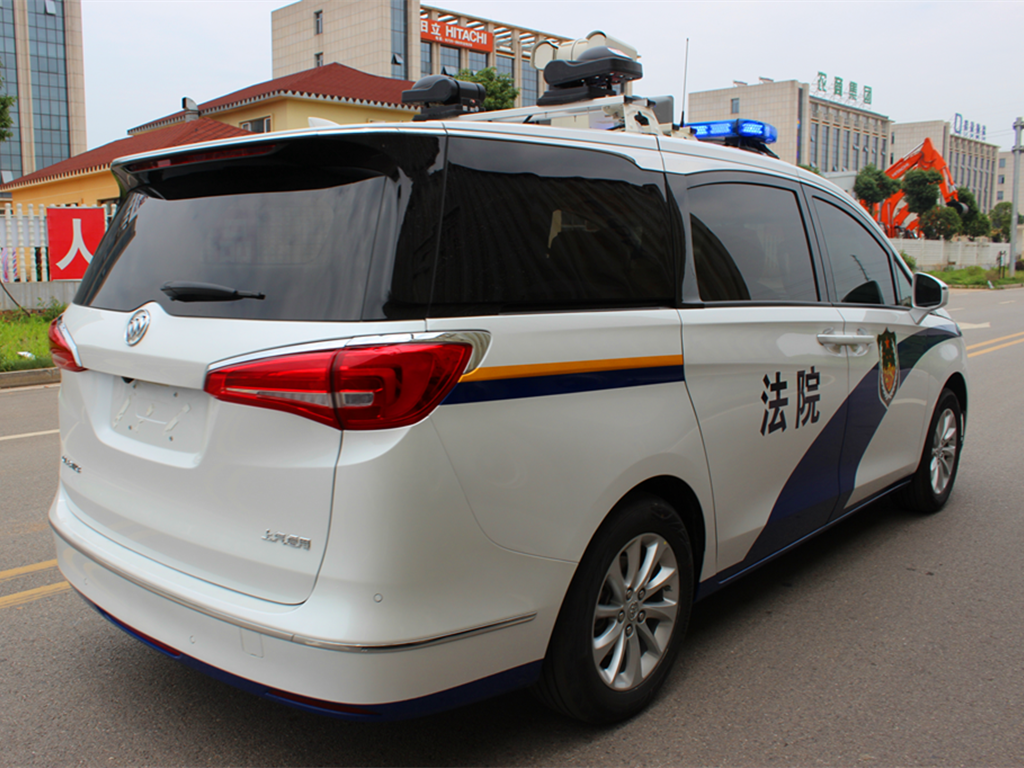 别克GL8指挥车